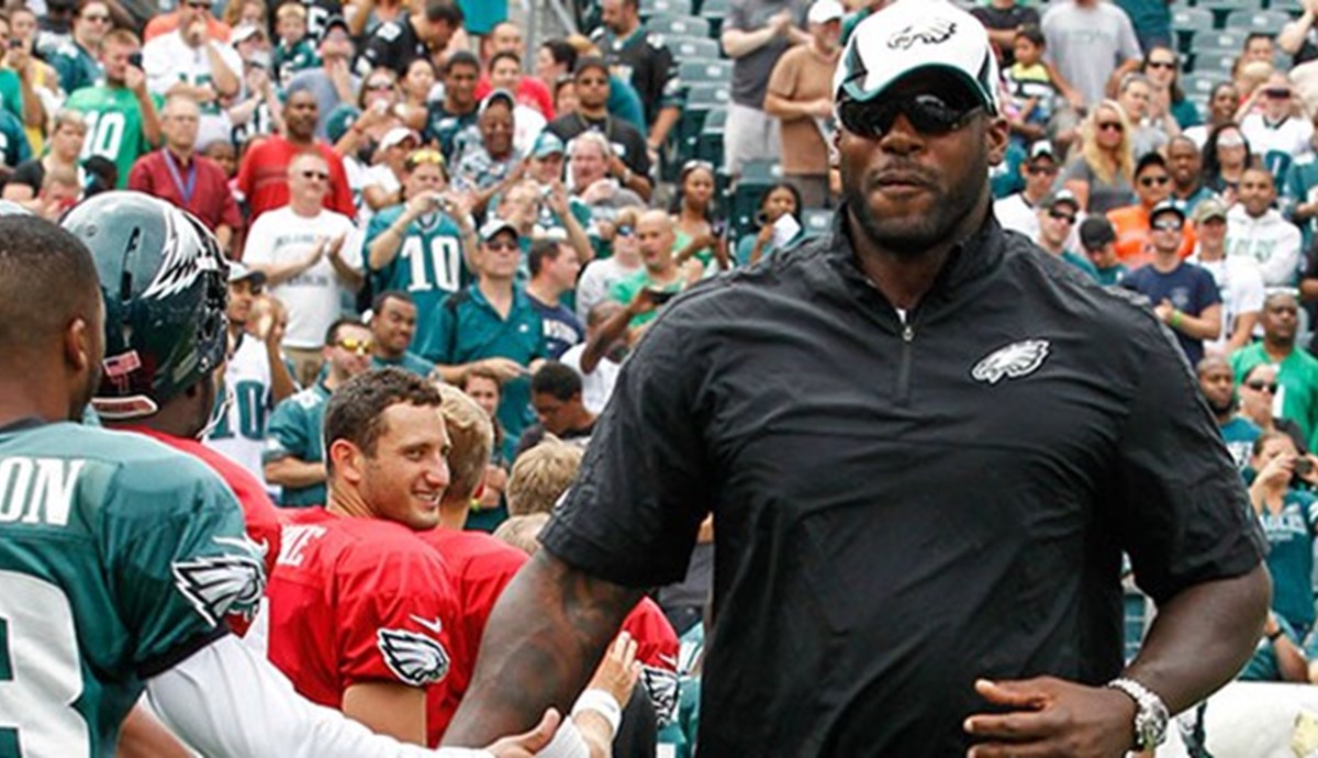 Tra Thomas Tackles Coaching Challenge